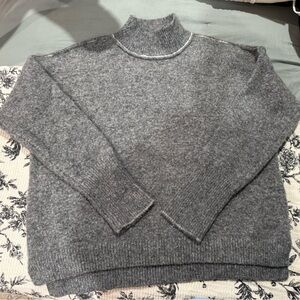 LA MIEL Charcoal Gray Crew Neck Sweater
